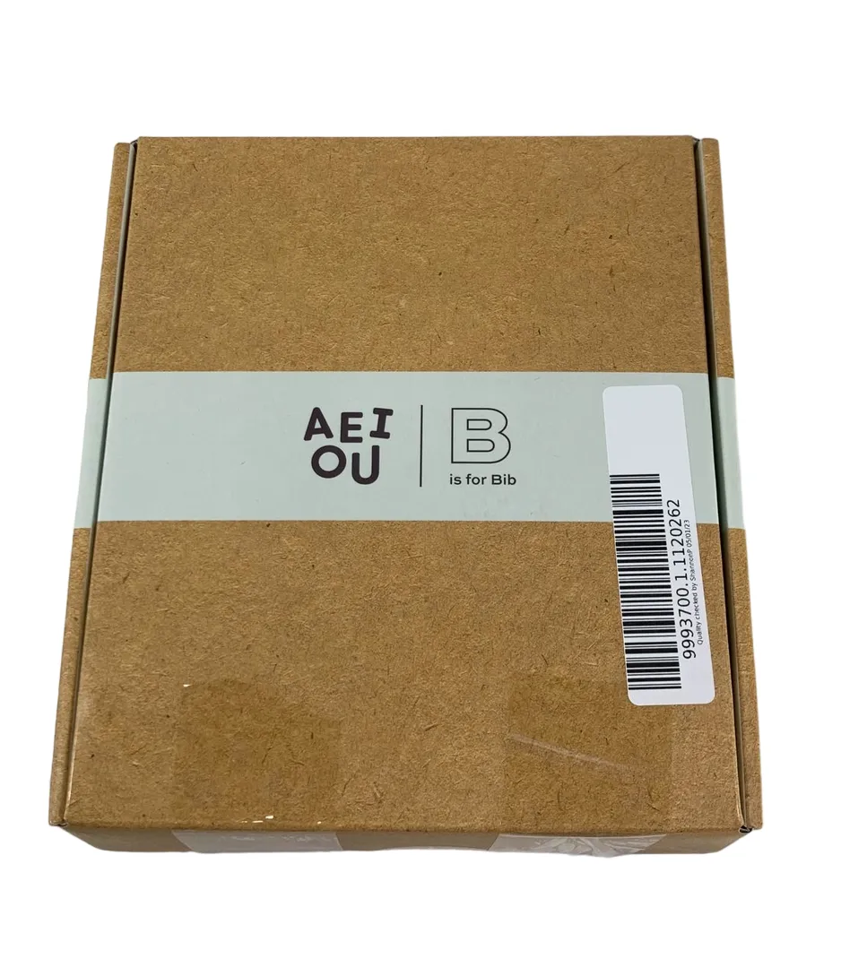 AEIOU Bib 2pack, Clay/Oat Milk